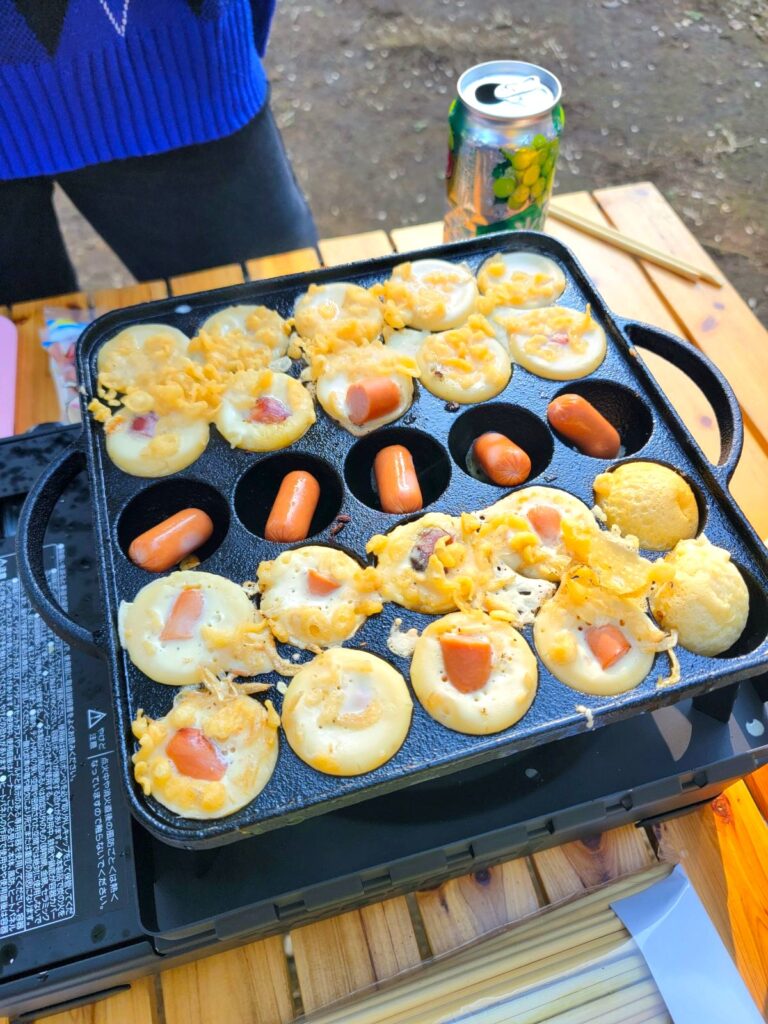 まずはジューシーなウィンナーたこ焼きから