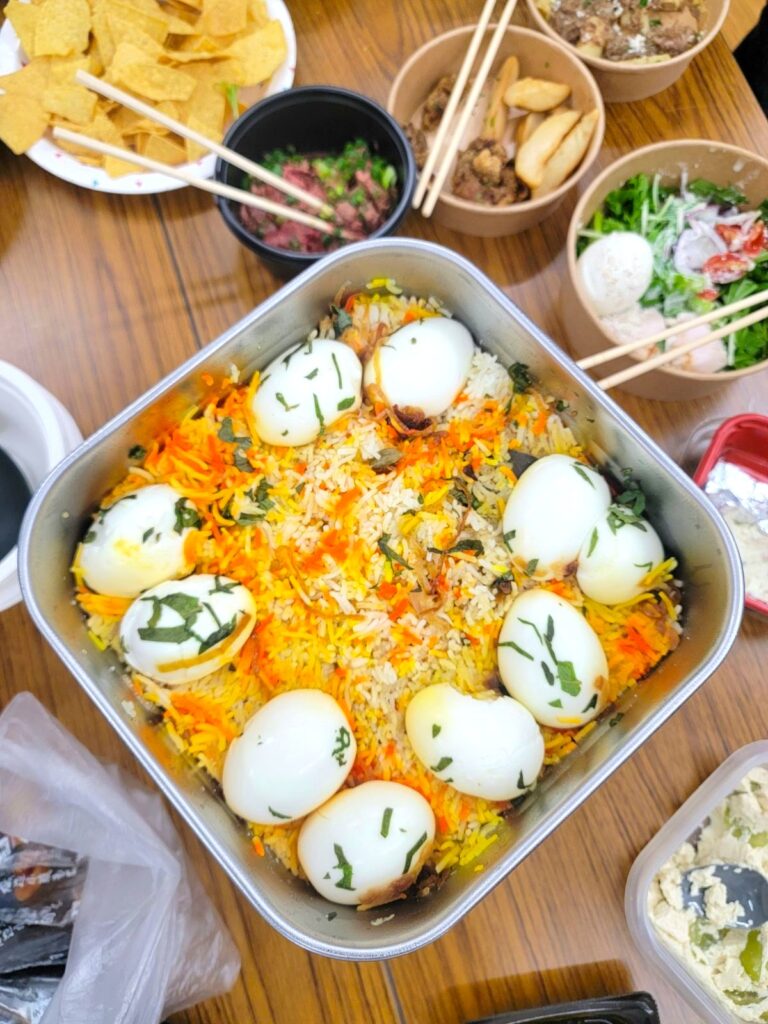 噂の！？高円寺サラムナマステ 一斗缶ビリヤニ 上から目線だとこんな感じです