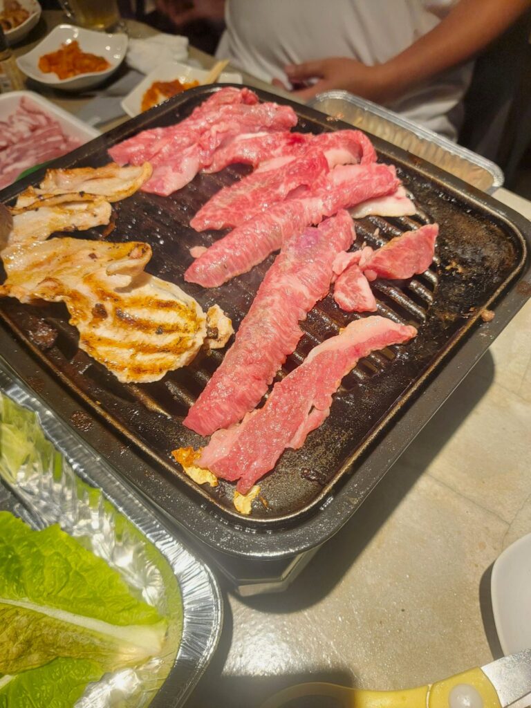 焼肉×サンチュ=無限ループ