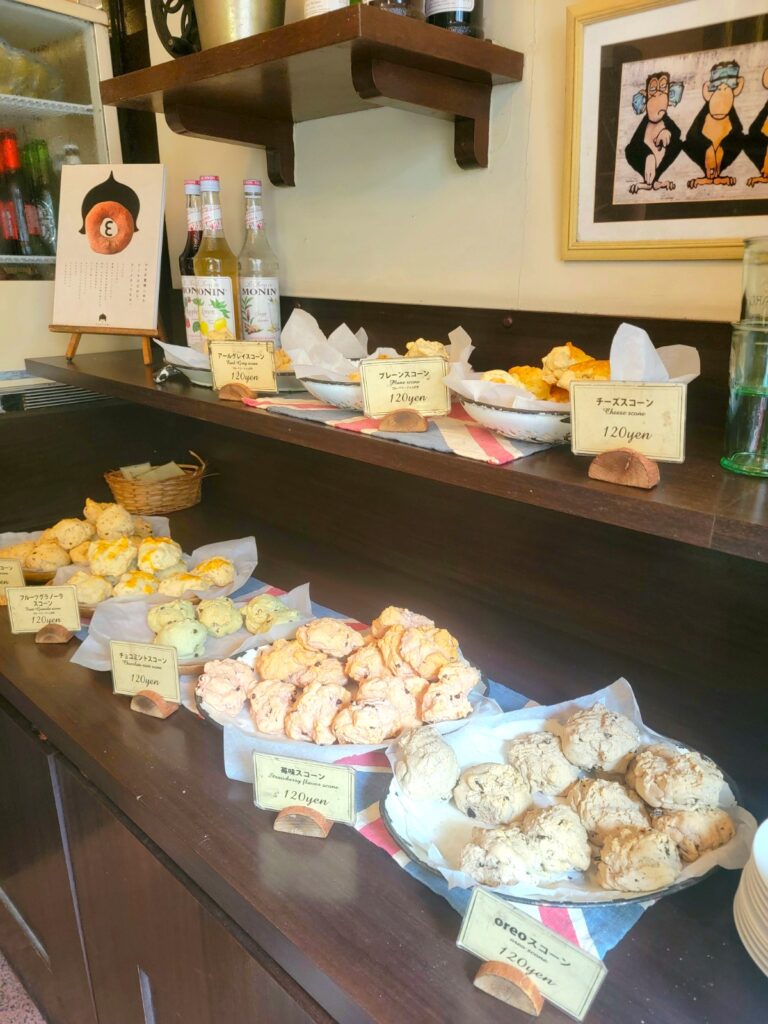 渋谷スペイン坂 人間関係 cafe de copain(カフェ ド コパン)創業1979年!ランチに名物スコーンはoreoスコーンをチョイス♪